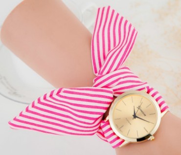 Striped printed gold shell watch