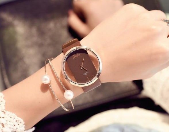 Ladies hollow watch