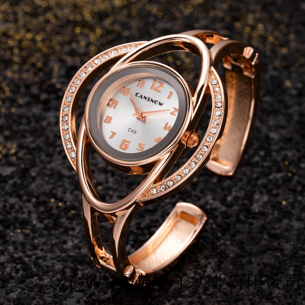 Fashion Temperament Ladies  Buckle Steel Band Quartz Bracelet