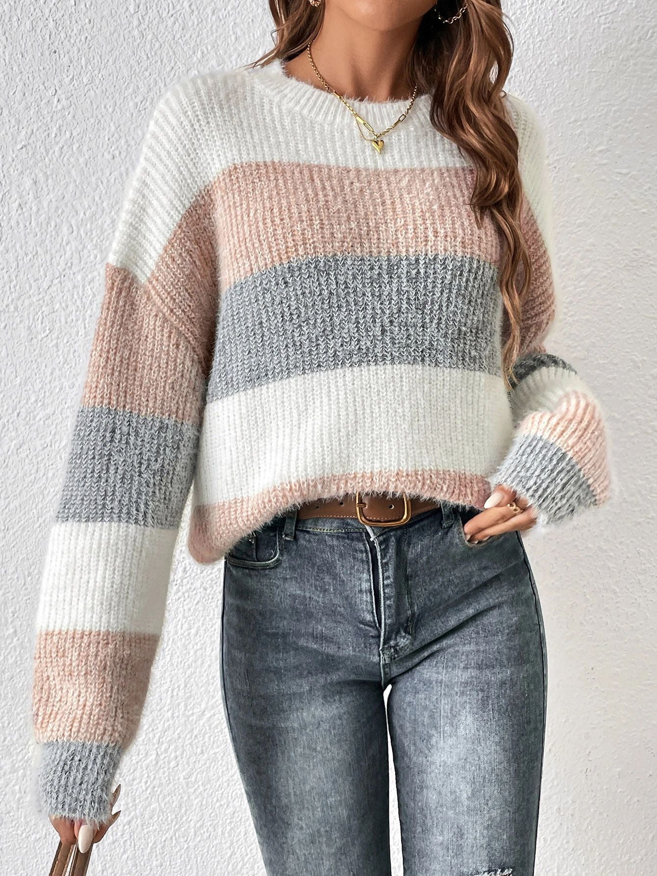 Round Neck Striped Contrast Color Women's Sweater Leisure Pullover