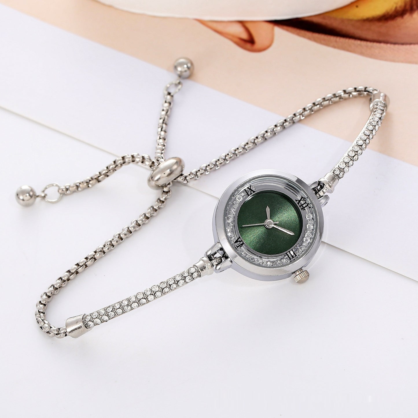 Fashion Diamond Round Women's Quartz Watch